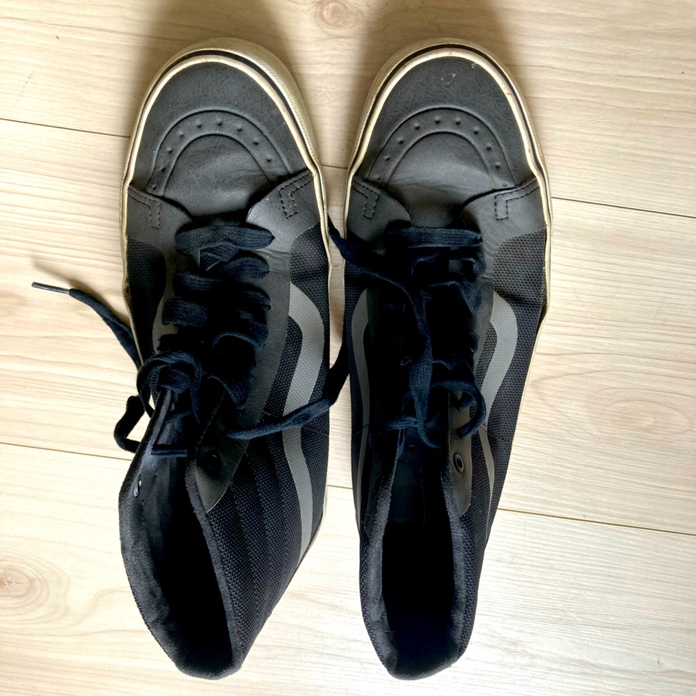 Vans Hi-top Black and Gray Men's Sneakers 10.5 Men/ 12 Women